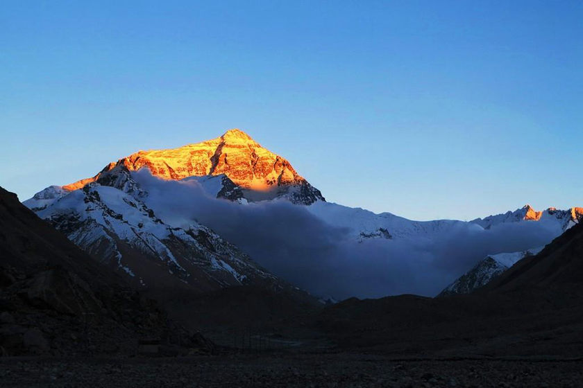 聖母峰溫度密碼:解鎖不同氣溫下的珠峰風光