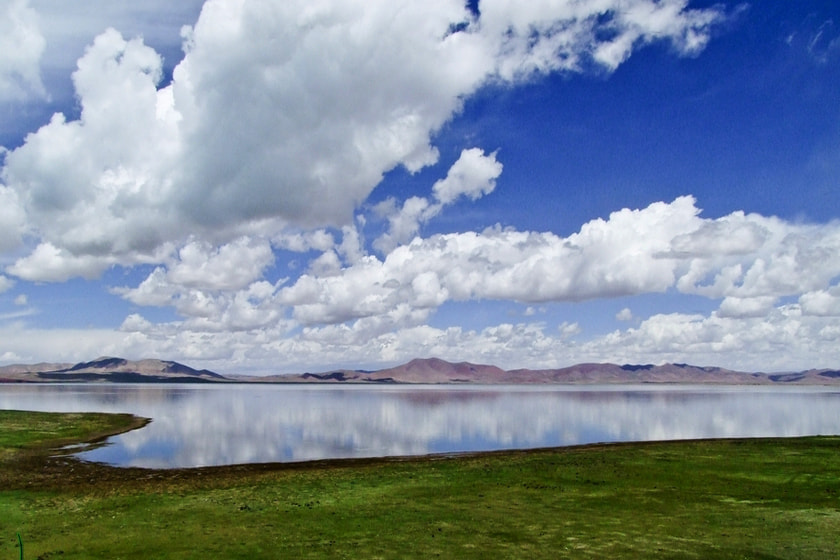 西藏措那湖