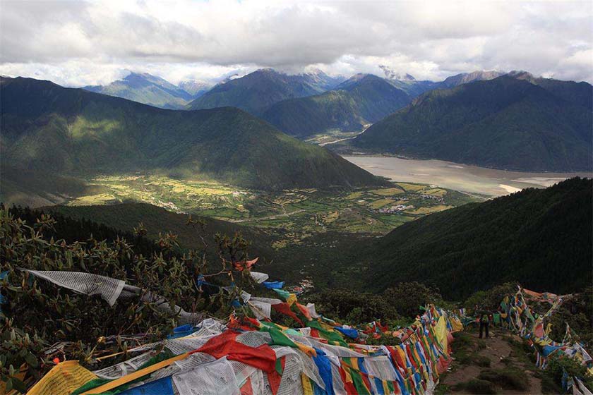 笨日神山徒步