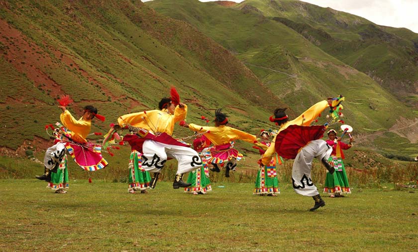 藏文化热巴舞
