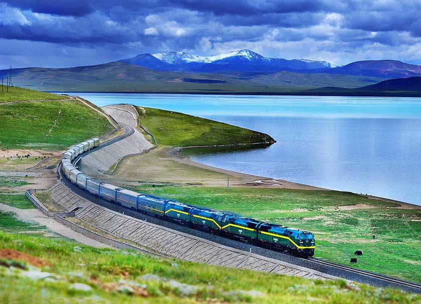 青藏铁路措那湖
