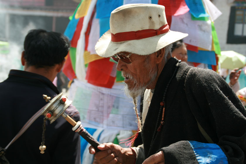 西藏老年人