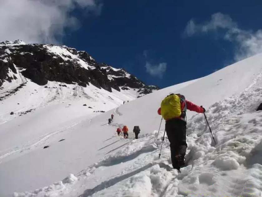 雪地徒步