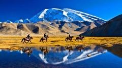 南疆旅遊景點推薦｜天山大峽谷、克孜爾千佛洞等十大必訪