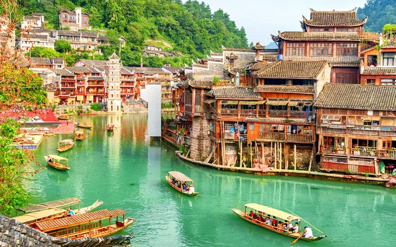 重慶張家界 6 日|李子壩輕軌-天門山-玻璃棧道