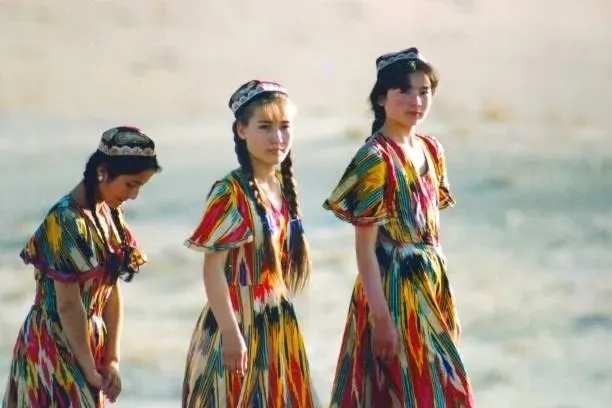 維吾爾族服飾