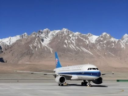 臺灣到新疆交通攻略｜航班轉乘、機場詳解、必遊景點與美食推薦