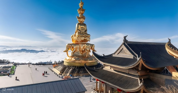 峨眉山金頂