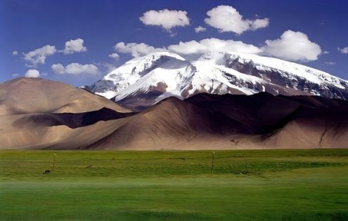 南疆地圖旅遊全攻略｜景點、美食、交通與最佳旅行時間