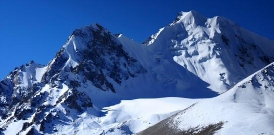 新疆十二月天氣與旅遊攻略｜天氣概況、穿搭與冬季必遊景點