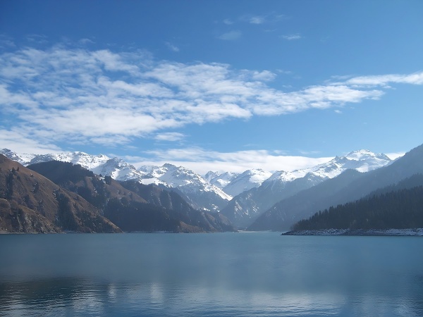天山天池2_-_panoramio(1)