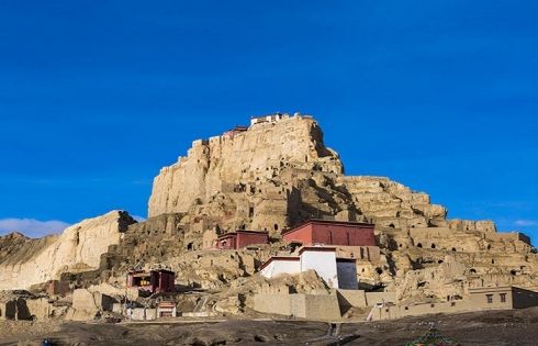 西藏古格王朝遺址景點介紹、門票、與深度旅遊指南
