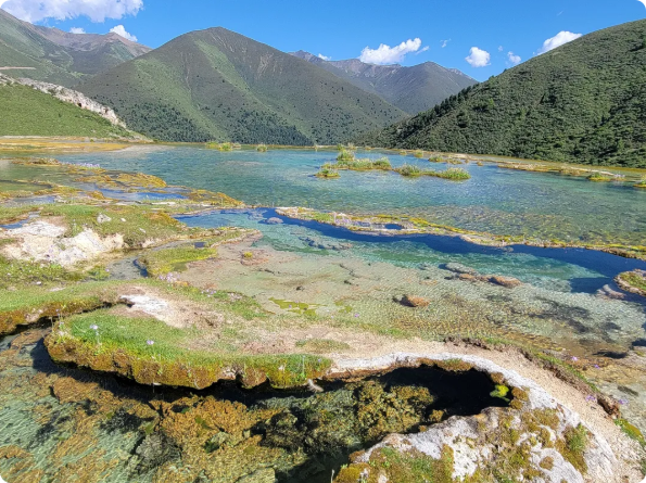 贡嘎西5天南坡徒步旅遊：成都-康定-新都橋-子梅垭口-巴王海高原探秘