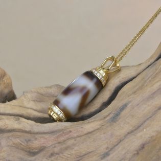 虎牙天珠：勇氣與守護的靈性之珠