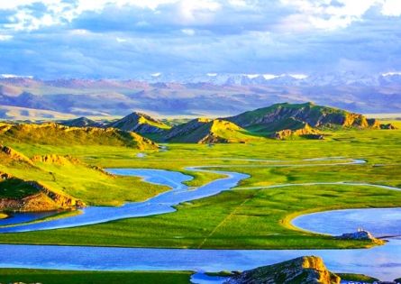 巴音布魯克天氣全攻略｜九曲十八彎·天鵝湖旅遊看點與穿搭指南