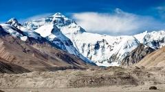 西藏的十一座最高山峰：世界屋脊最壯麗的雪山群與信仰之巔