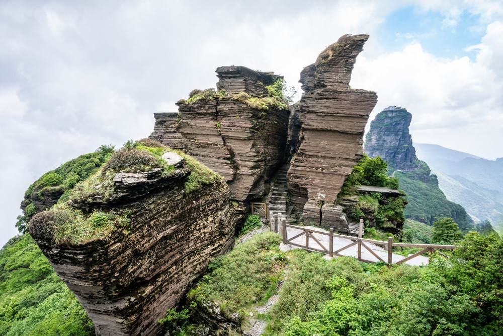 張家界貴州7日深度遊｜鳳凰古城梵淨山世界遺產山水與人文之旅