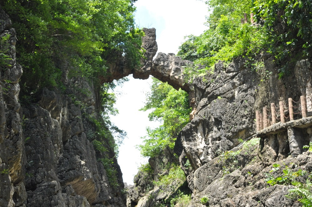 雲南貴州8日深度遊|麗江古城·玉龍雪山·大理洱海·苗侗風情·黃果樹瀑布全景