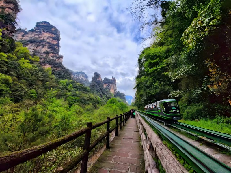 湖南張家界五日·天門山-武陵源-鳳凰古城深度遊