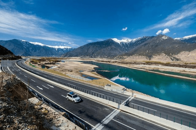 【首飛林芝】2026林芝桃花節+波密桃花溝+拉薩+羊湖+珠峰+青藏鐵路13日遊