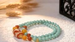 綠松石紅肉雙圈手鏈：一場跨越時空的色彩對話與文化傳承
