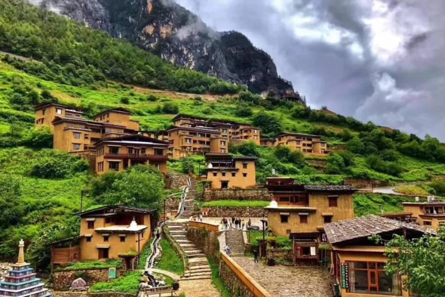 雲南麗江-香格里拉-虎跳峽徒步探險7日遊