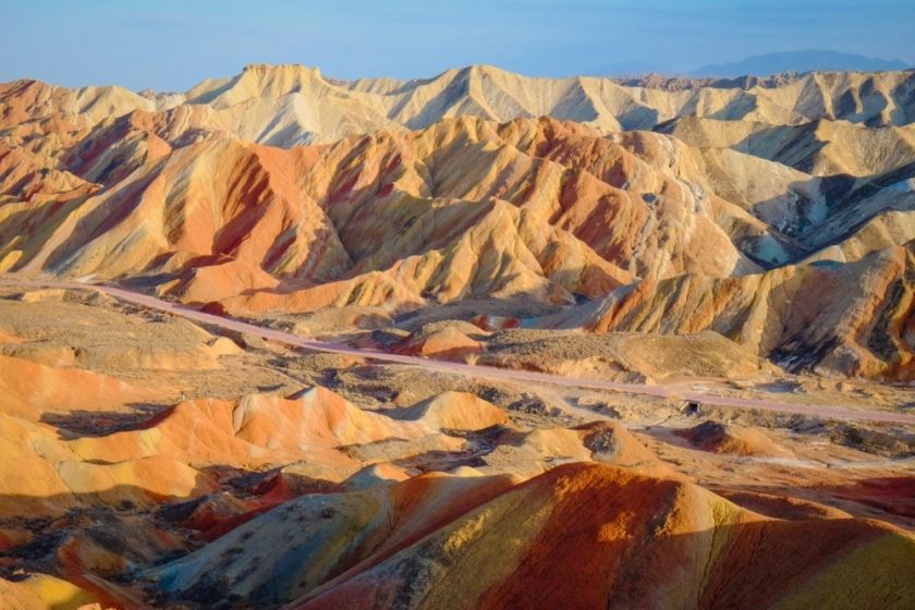 絲綢之路黃金線10日深度遊：烏魯木齊-敦煌-嘉峪關-張掖-青海湖-茶卡鹽湖