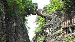 貴州經典5日深度路線：黃果樹瀑布·荔波小七孔·西江千戶苗寨·青巖古鎮