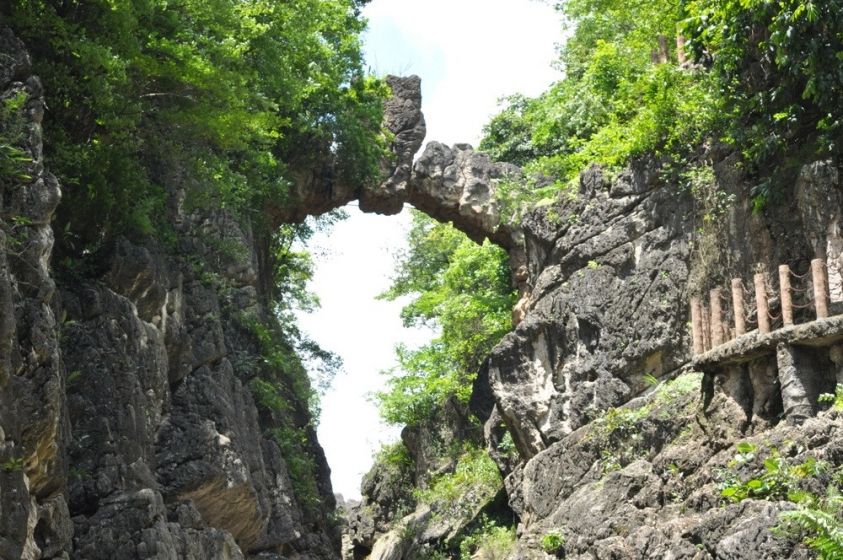 貴州經典5日深度路線：黃果樹瀑布·荔波小七孔·西江千戶苗寨·青巖古鎮