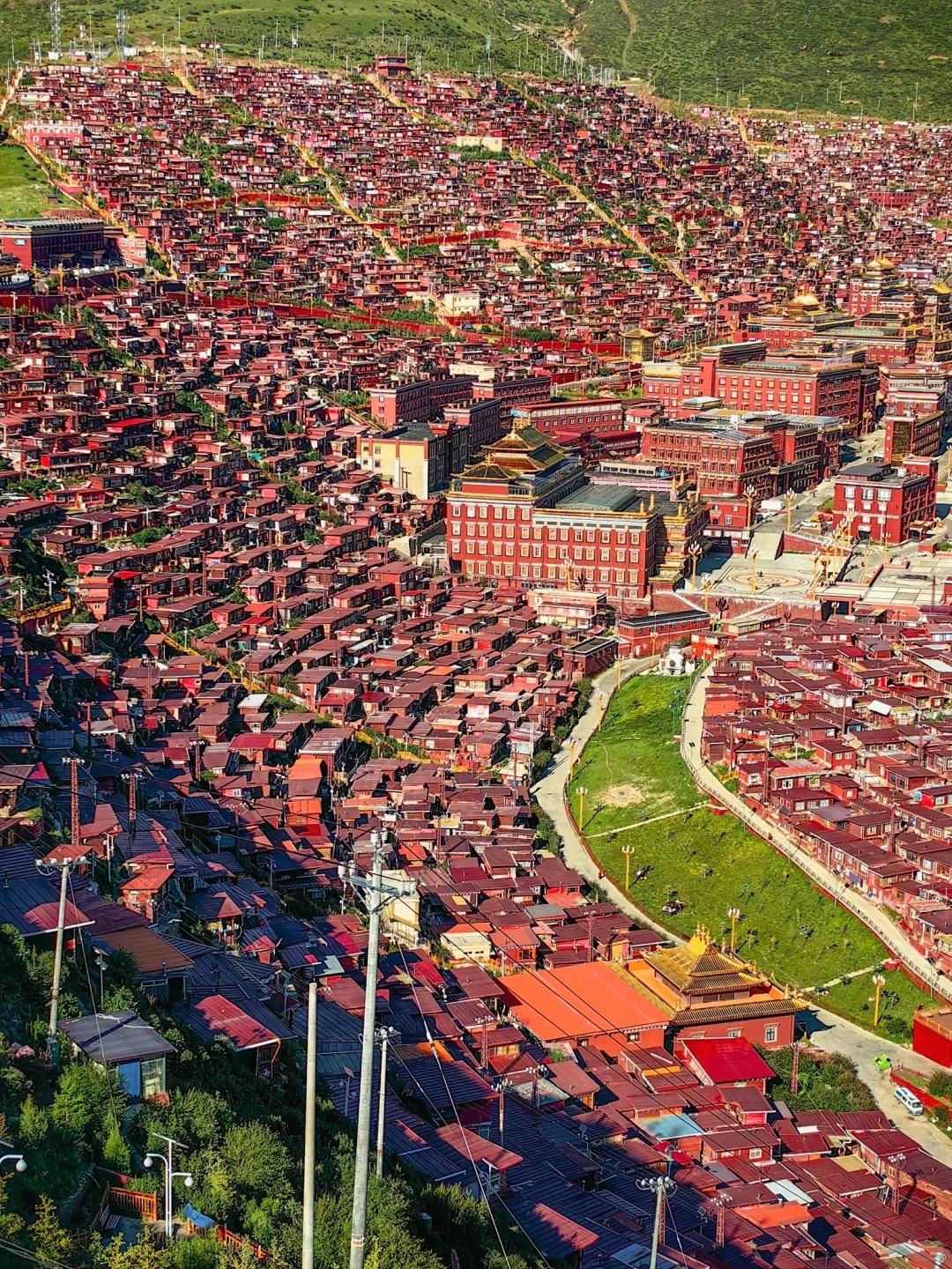 甘南川西北環線八日遊|拉卜楞寺、郎木寺、扎尕那、色達佛學院深度之旅