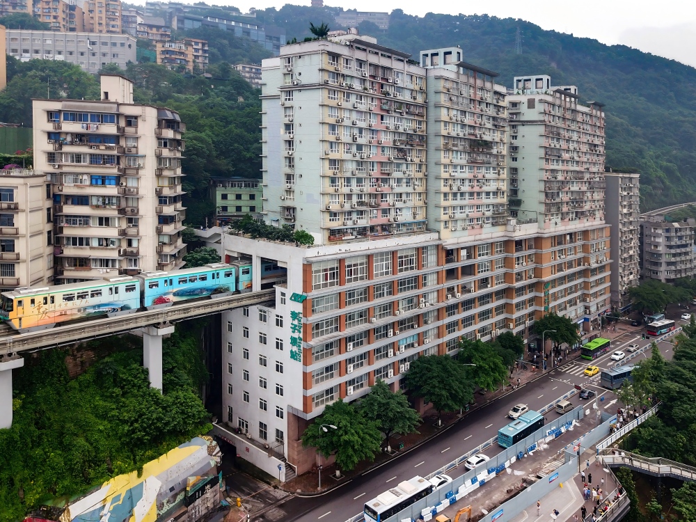 重慶成都6日行程｜武隆天生三橋-李子壩輕軌-熊貓基地-樂山大佛