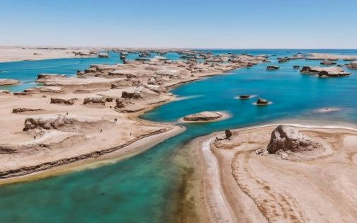 水上雅丹｜脚下是亿万年前的海底_1_Hanky Panky_来自小红书网页版(1)