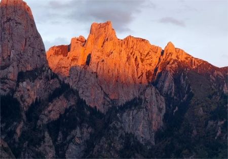 在扎尕那看到了日照金山❗_1_奶茶の家_来自小红书网页版