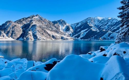 新疆天池 _ 冰天雪地下秘境湖泊_1_立冬_来自小红书网页版