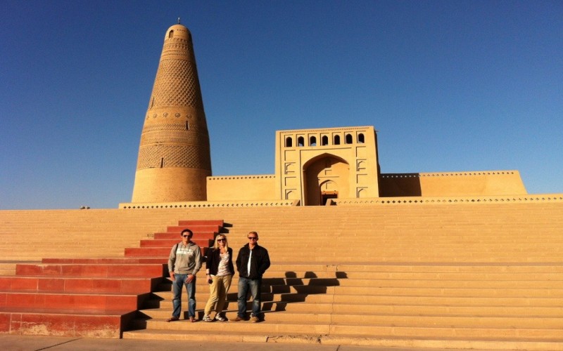 新疆絲綢之路大環線深度12日遊：喀什塔縣、敦煌、張掖、青海湖全景之旅