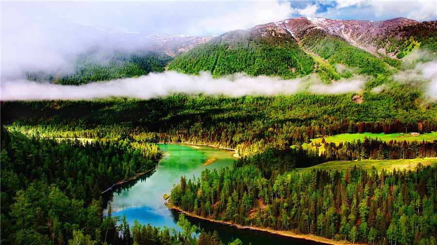 絲綢之路 14 天深度遊：敦煌、張掖、喀納斯、新疆全景旅遊行程