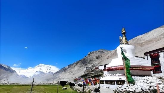 絨布寺旅遊指南:探訪世界上海拔最高的寺廟