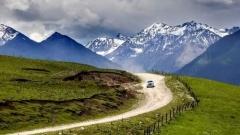 新疆一月徒步旅遊全指南：穿越天山秘境，尋夢千年古道