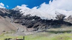 西藏卡若拉冰川天氣解析：掌握四季變化，規劃完美旅程