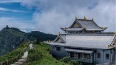 峨眉山徒步：在雲海佛國間踏尋川蜀靈秀風光