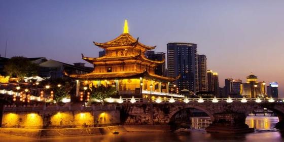 貴州甲秀樓：鰲磯浮玉間的百年風華與遊賞指南