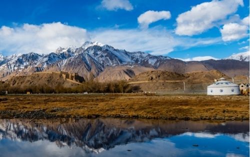 新疆4月天氣遊記攻略｜春日漫遊西域的氣候指南