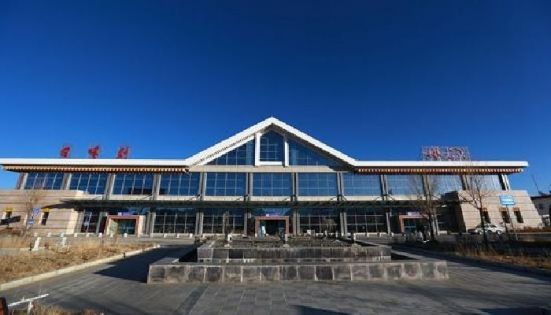 西藏日喀則和平機場攻略：抵達流程、交通選擇與高原注意事項