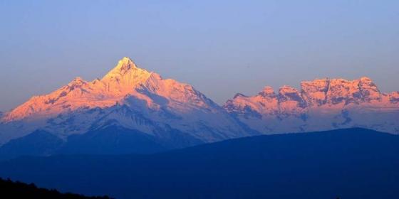 梅里雪山日照金山