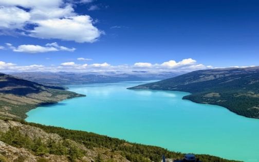 喀納斯旅游攻略：門票區間車怎麼買不踩坑｜三灣一湖路線｜冬季交通與穿衣清單