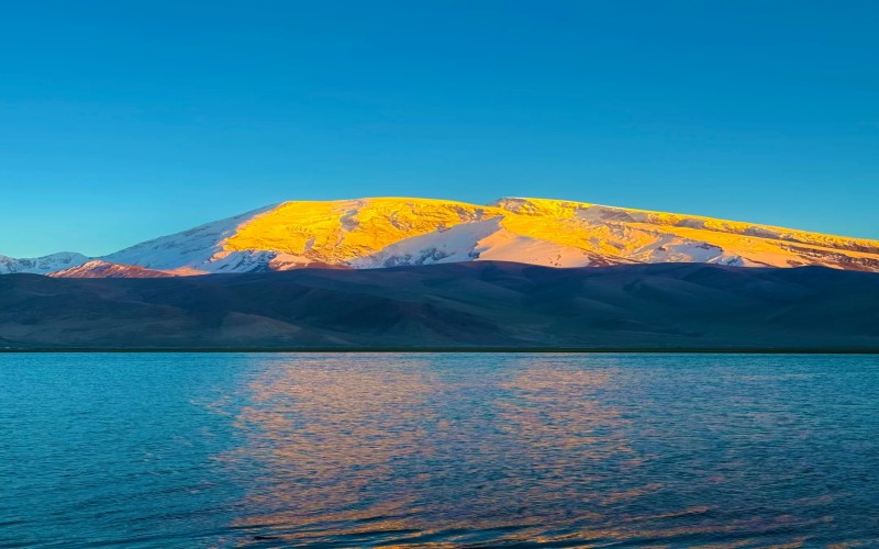 縱貫南北疆12日:暢遊賽里木湖、獨庫公路、喀什古城、帕米爾高原全覽