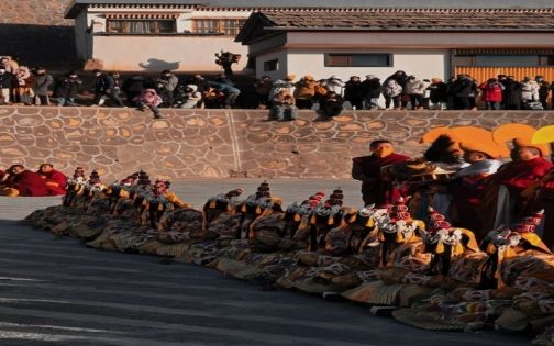 甘南曬佛節全攻略：一次值得用一生記住的冬日朝聖