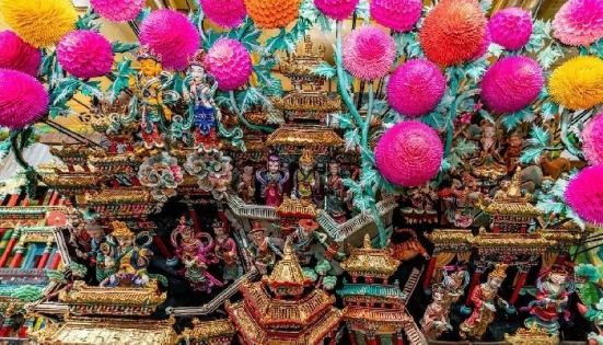 西藏酥油花燈節指南：從行程規劃到現場體驗的實用攻略