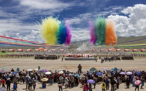 當雄賽馬節：草原深處千年馬背上的盛典
