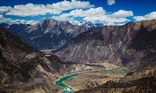 雅魯藏布大峽谷